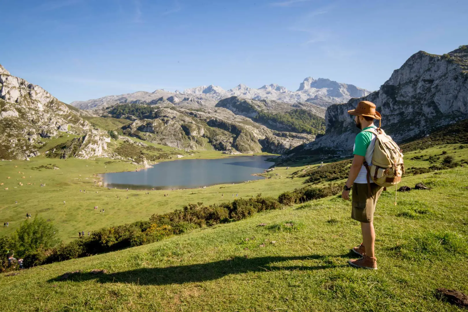 Únete al viaje en grupo a Asturias en verano. Disfruta de los pueblos con encanto de Asturias, sus playas así como de la gastronomía.