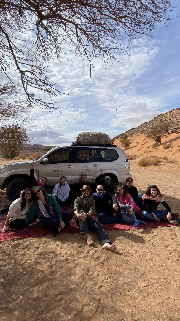 Celebra fin de año de una manera especial y única bajo las noches estrelladas del desierto de Marruecos en un viaje en grupo.