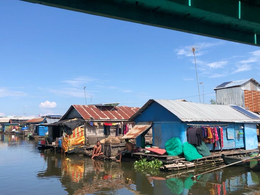 Descubre Hoi An, Hue, Hanoi, Ha Long. Experiencias locales, alojamientos tradicionales, crucero, campos de arroz, templos Angkor Wat y aldeas flotantes.