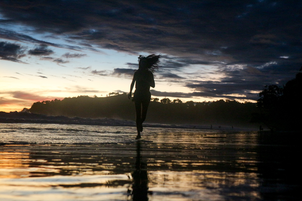 Carretera y vegetación en Costa Rica