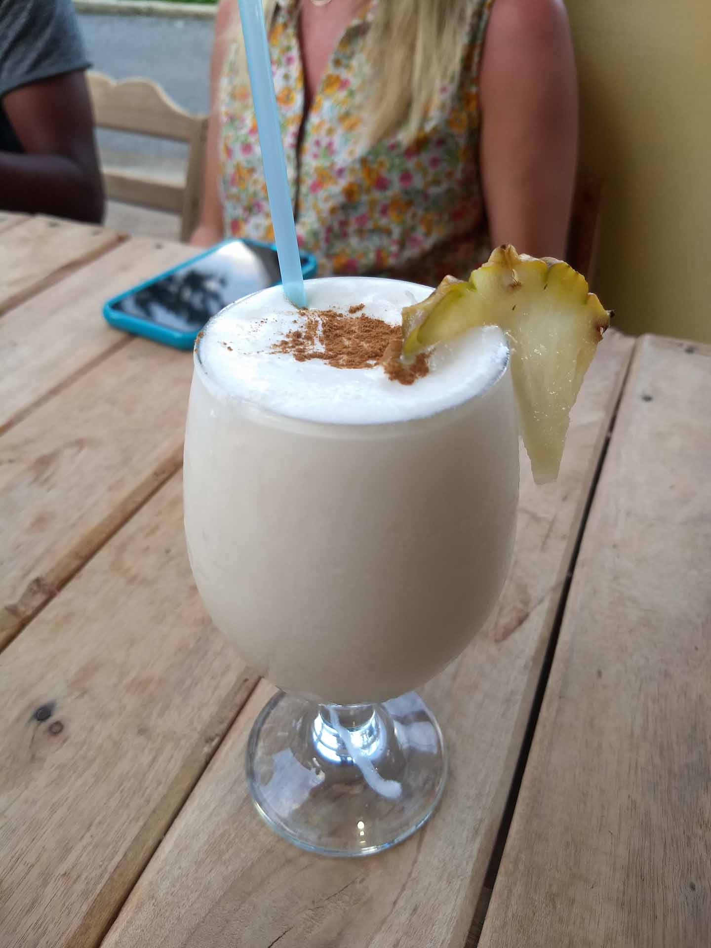 Disfruta de las maravillas de Cuba en un viaje en grupo reducido empezando por la Habana. Música, coches clásicos, playas paradisíacas y naturaleza.