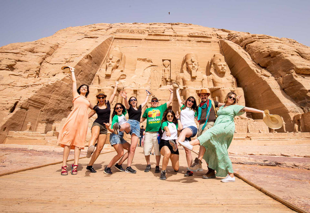 Ven a descubrir Egipto en un increíble viaje en grupo. Recorreremos el Nilo en busca de grandes historias en Luxor, Abu Simbel, El Cairo y las Piramides.