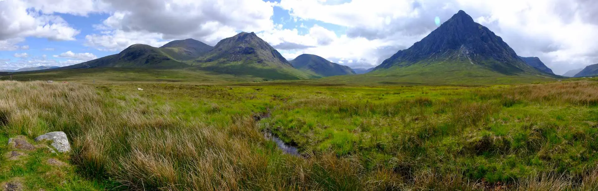 Adéntrate al corazón de la naturaleza, leyendas e historia de Escocia. Únete a este viaje a Escocia en grupo en el que, desde Edimburgo, recorrer la isla.