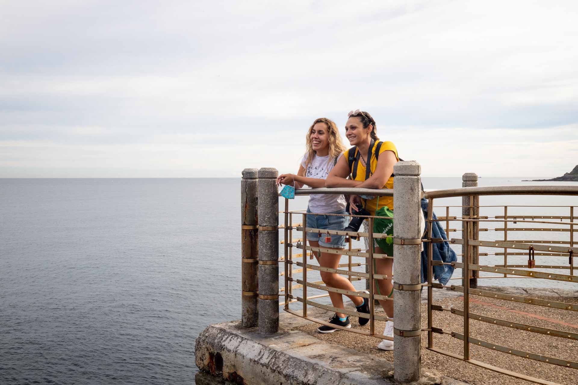 Viajar en grupo a San Sebastián durante un fin de semana es perfecto para conocer la que dicen es la ciudad más bonita de España. Subiremos a Monte Igueldo
