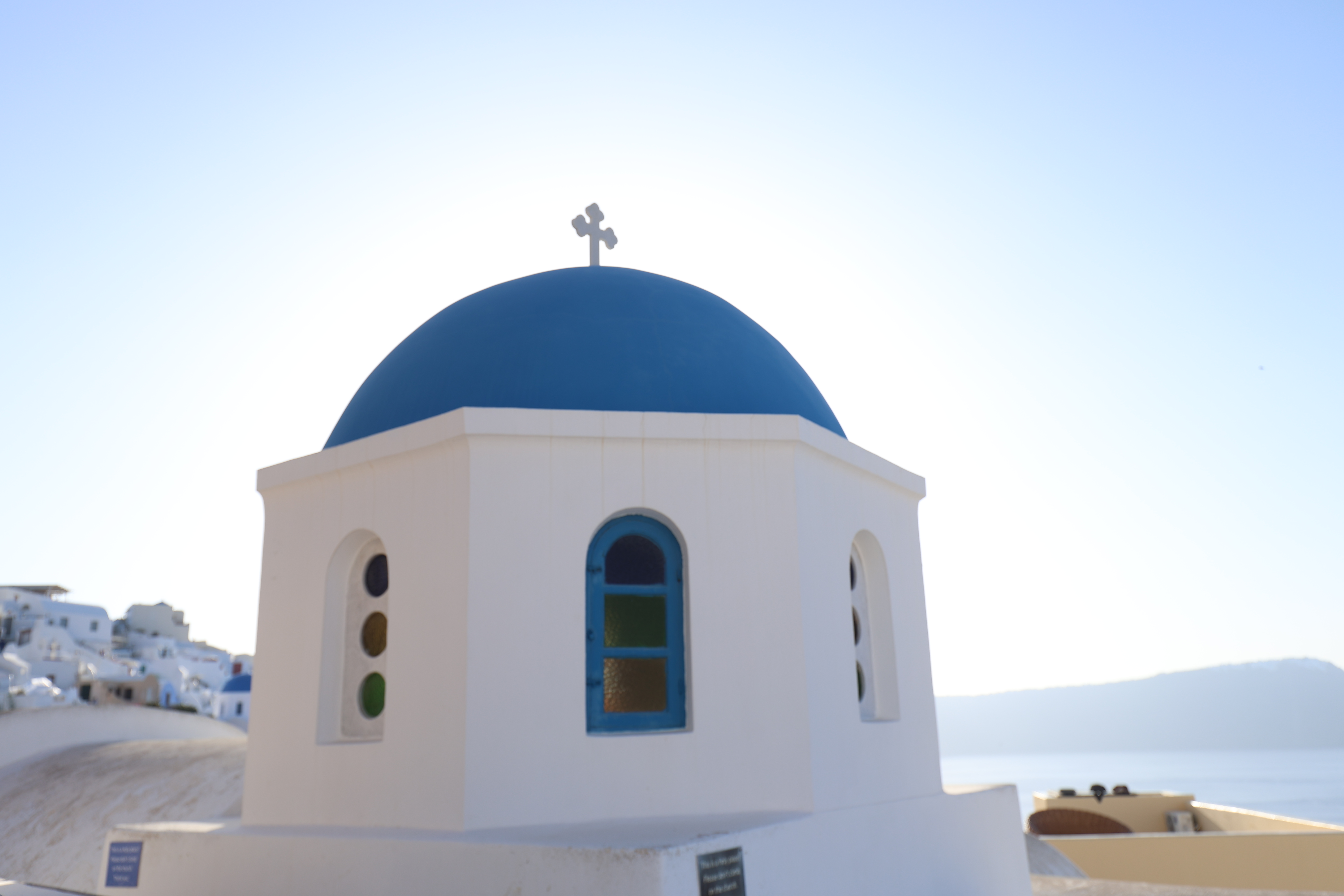 Únete a este viaje en grupo por las islas Griegas de Mikonos, Naxos y Santorini. Pasea por los pueblos blancos griegos, en barco y disfruta de atardeceres.