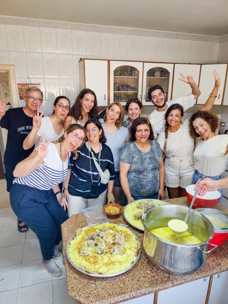 Comer con una familia local