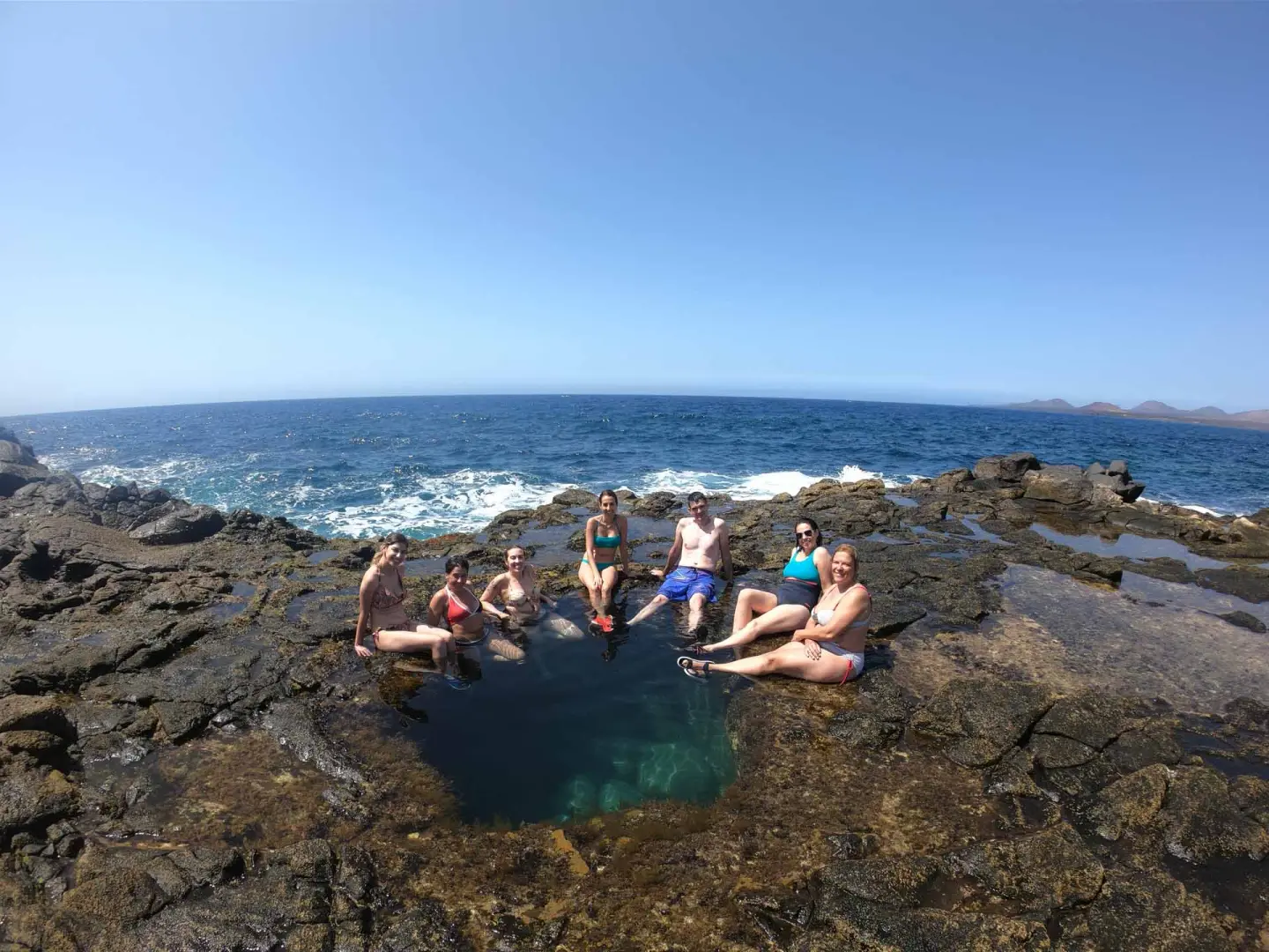 Actividades acuáticas, playas increíbles, no te pierdas la oportunidad de viajar en grupo a dos de las islas más destacadas de Canarias llenas de aventuras