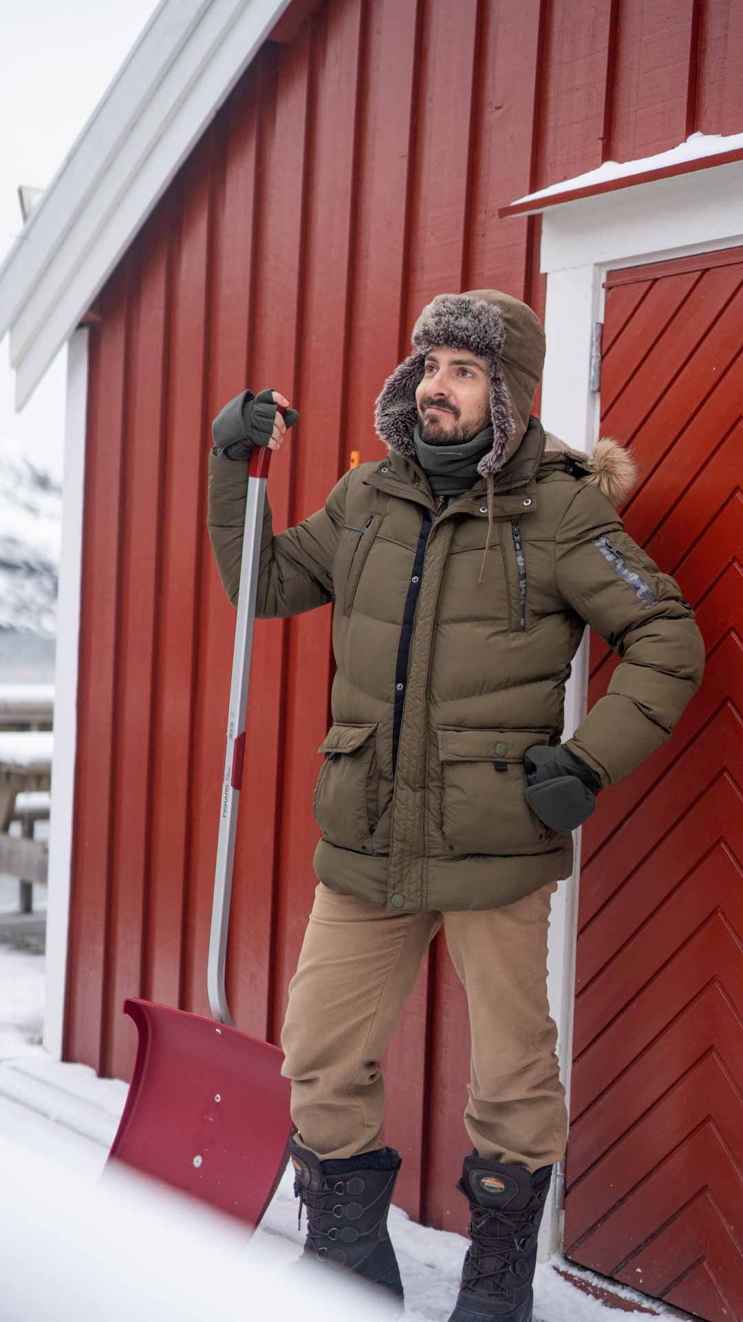 Uno de los espectáculos de la naturaleza más mágicos. Disfruta de un viaje en grupo por una región increíble de Noruega llamada las islas Lofoten.