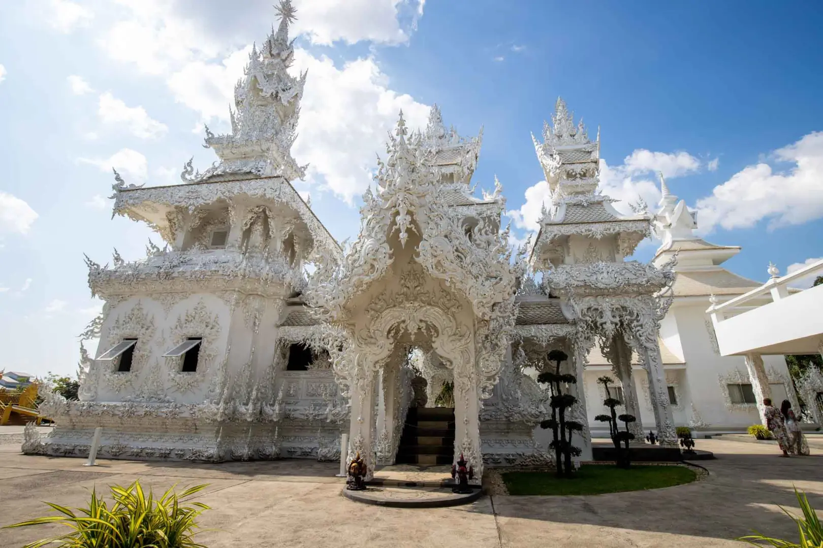 Prepárate y sal a la aventura en este viaje organizado a Tailandia conociendo su capital, Bangkok, así como sus sitios históricos como Ayutthaya.