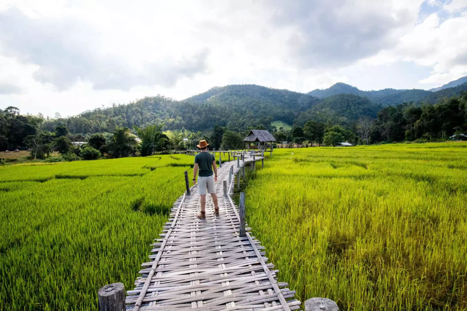 Viaje en grupo a Tailandia: templos, calle y mar con otro ritmo