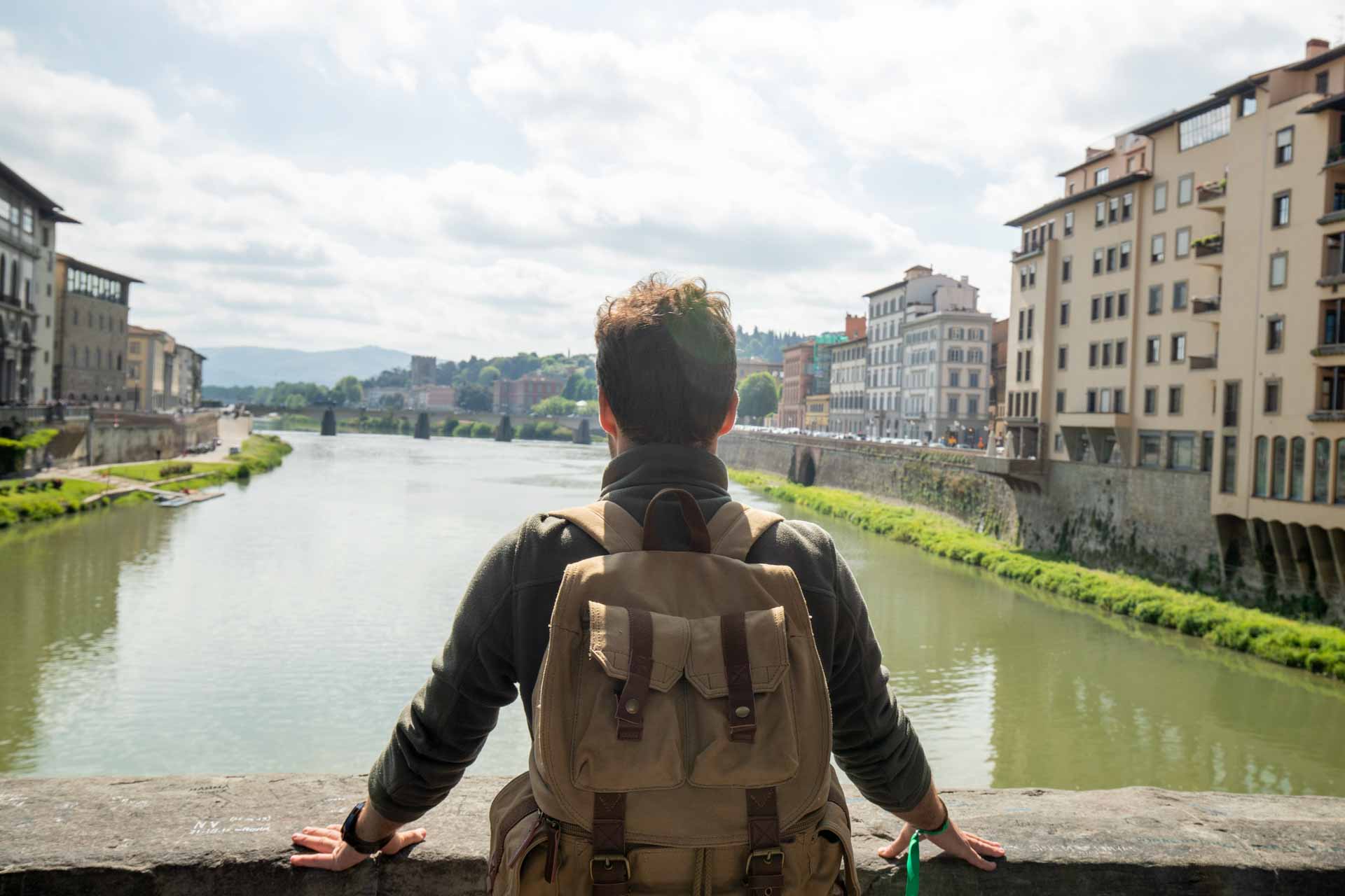 Conoce Florencia, recorre la Toscana en un Fiat 500, devora los vinos italianos en un cata y  posa ante la torre inclinada de Pisa.