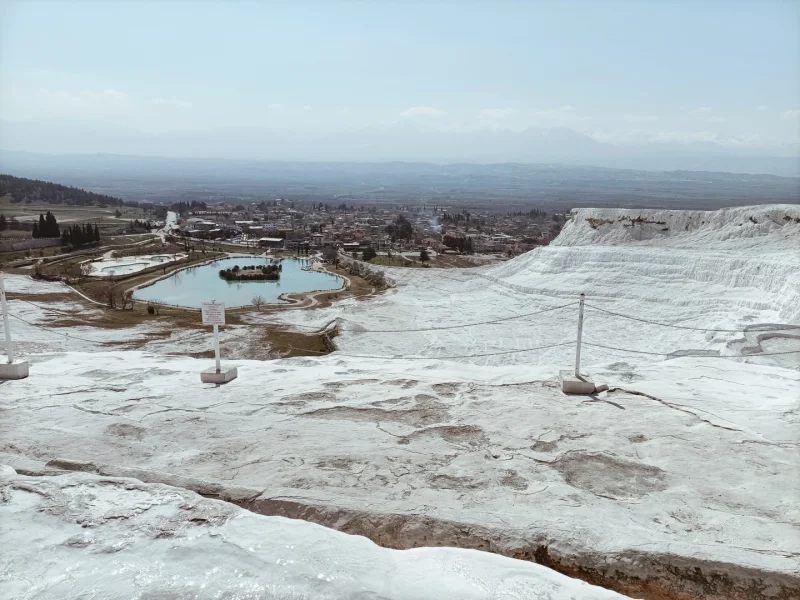 Bañarnos en aguas termales en Pamukkale
